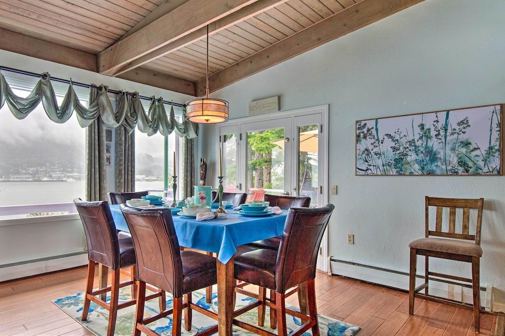 Waterfront House w/ Glacial Views - Near Downtown!