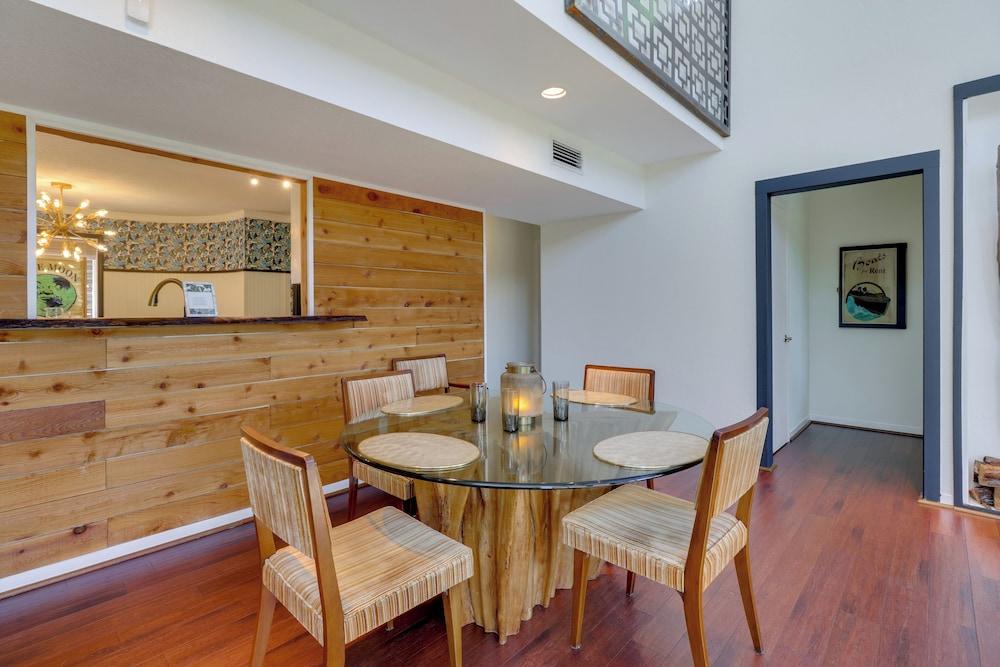 Waterfront Lake Travis Luxury Home w/ Large Deck!