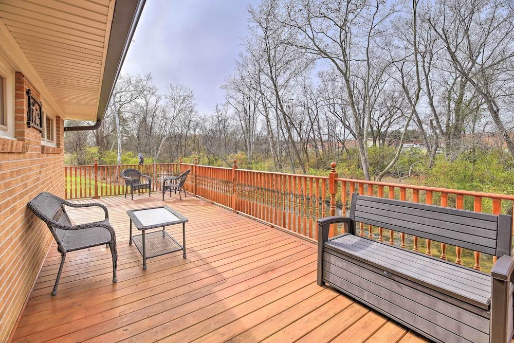 Bristol Retreat w/ Creek Access: 2 Mi to Dtwn