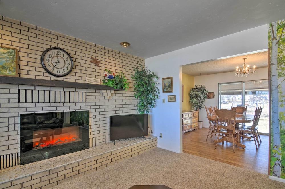 Bryce Canyon Area House w/ Mountain Views!