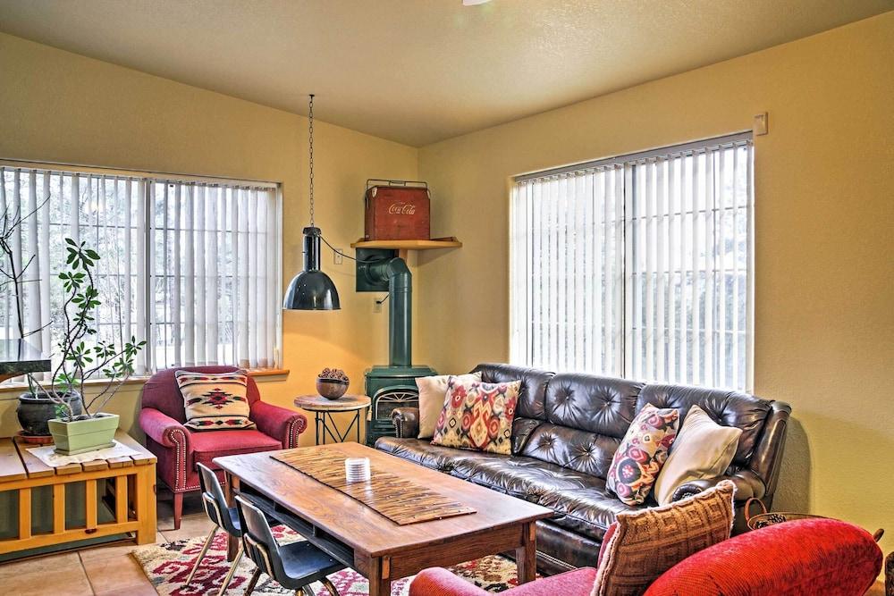 Quiet Ruidoso Hideaway - 2 Mi to Grindstone Lake!