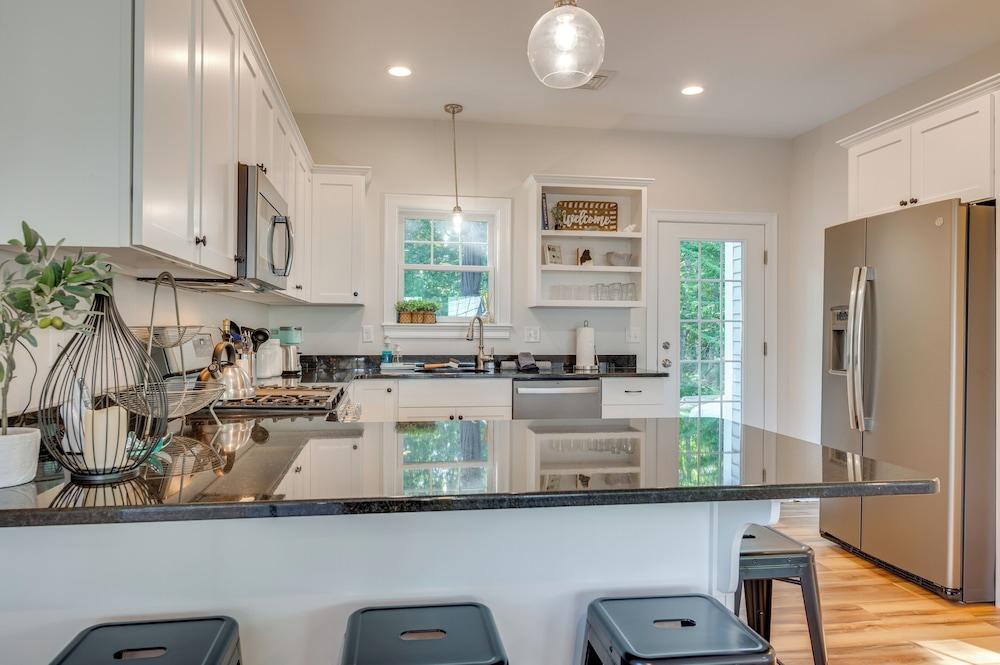 Stylish Arundel Cottage, 6 Mi to Dock Square!