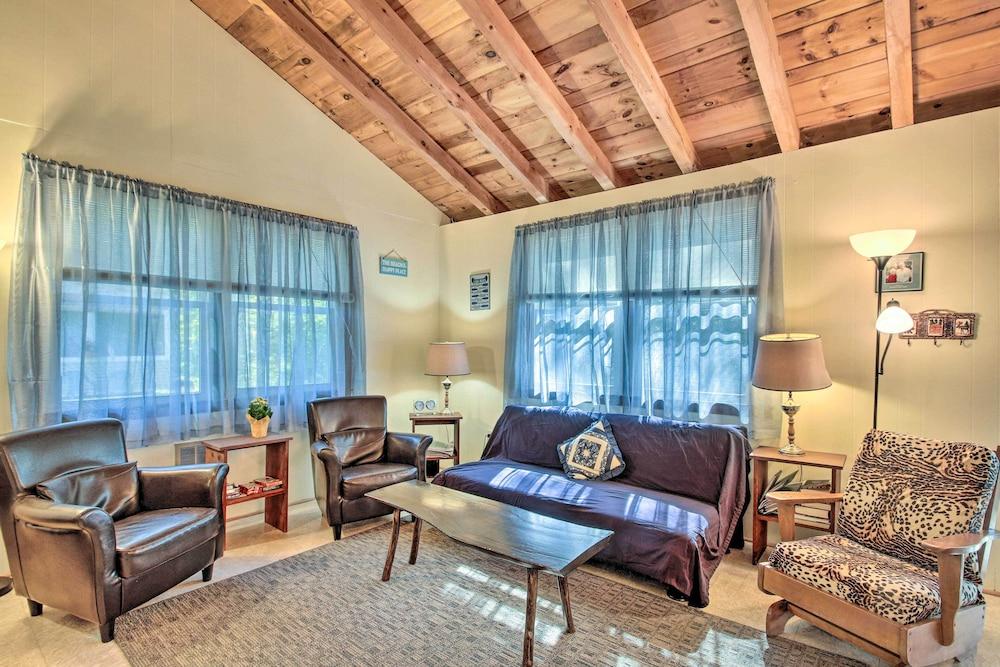 'the Den' Raymond Home w/ 200 Feet of Sandy Beach!