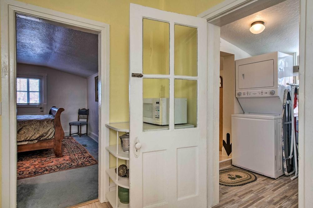 Kik-n-bak Cottage w/ Beautiful Mountain View