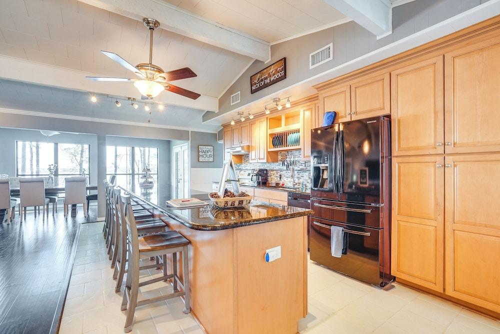 Secluded Avinger Home w/ Lake Access!