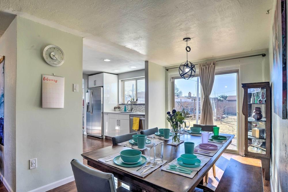 Vibrant ABQ Adobe Den: Mtn Views, Walk to Park!