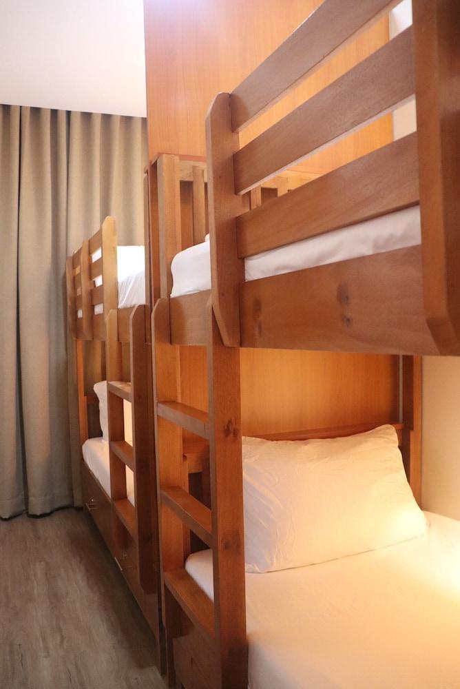 Sarojus Farmview Hotel