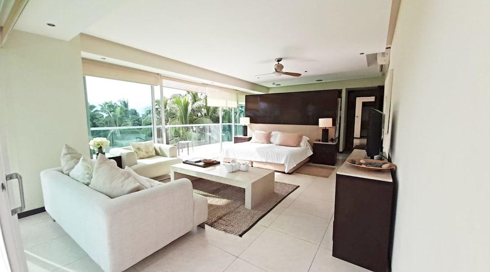 Peninsula T3 1A by Kivoya