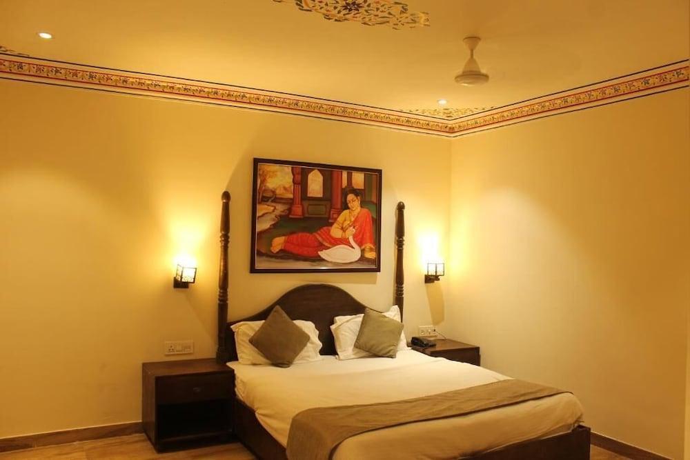 Hotel Sahibs Royal Ville