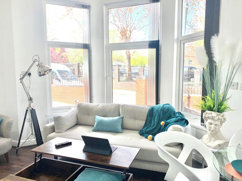 Kunda House Church Rd