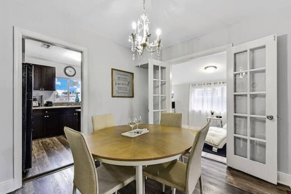 2908 Hollywood in Hollywood