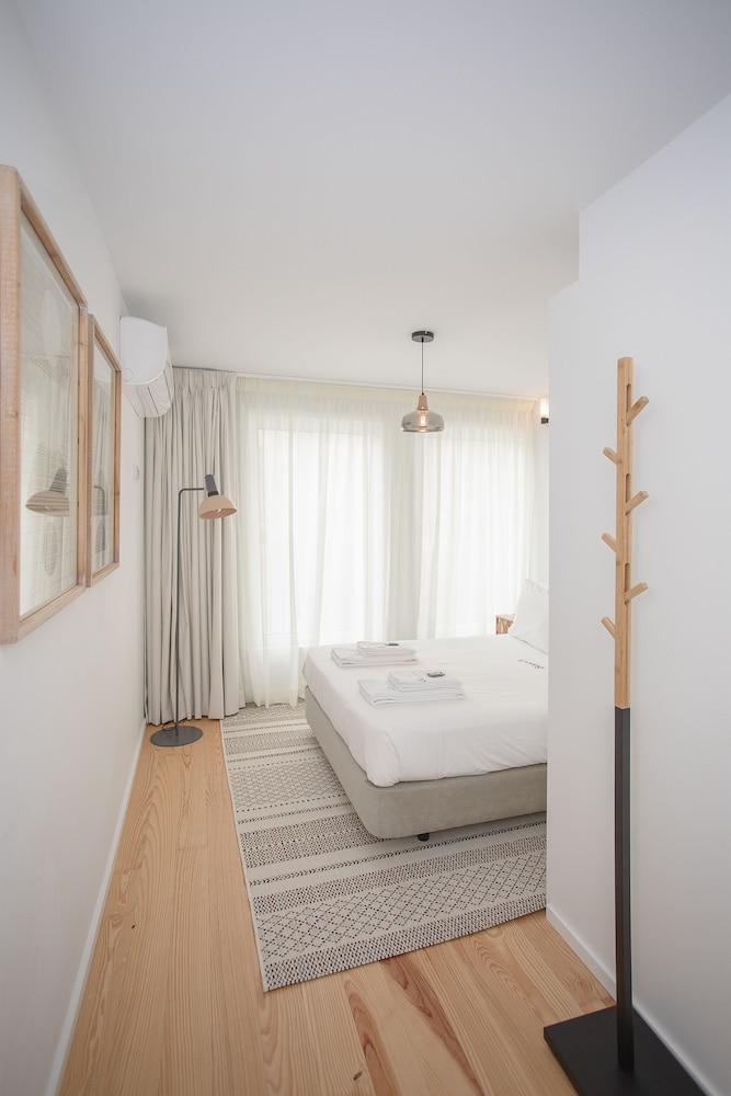 Liiiving - Modern & Glam Apartment J