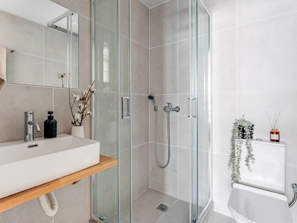 Sanders Port - Prime Studio Near Piraeus Port