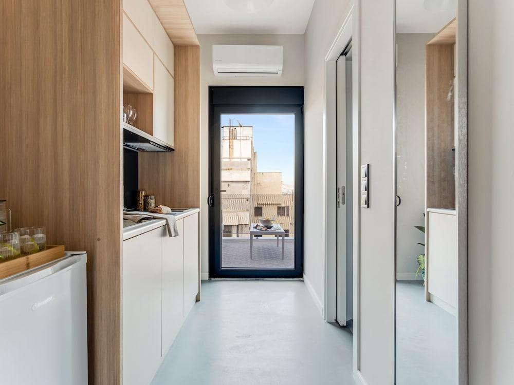 Sanders Port - Sleeky Studio With Roof-top Terrace