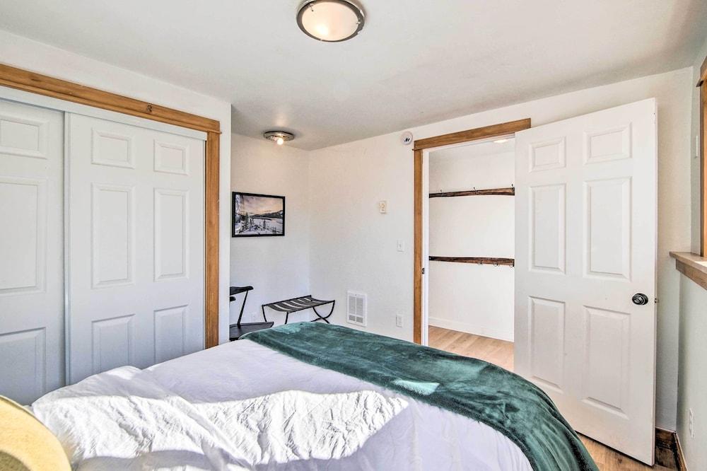 Cle Elum Vacation Rental - Walk Downtown!
