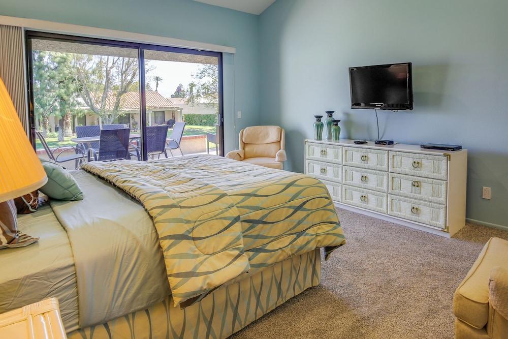 Patio, Grill & Pool Access: Palm Desert Retreat!