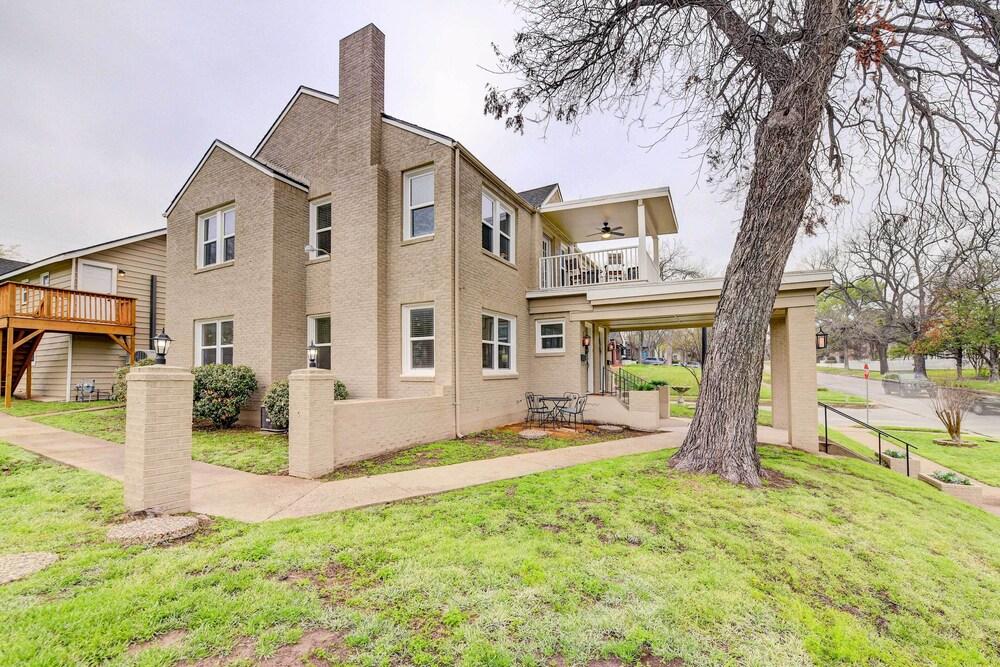 2 Mi to Dtwn: Waco Home w/ Shared Yard!