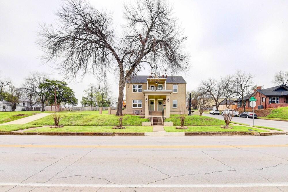 2 Mi to Dtwn: Waco Home w/ Shared Yard!