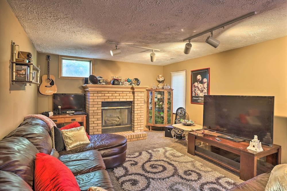 Family-friendly Omaha Oasis ~ 10 Mi to Dtwn!