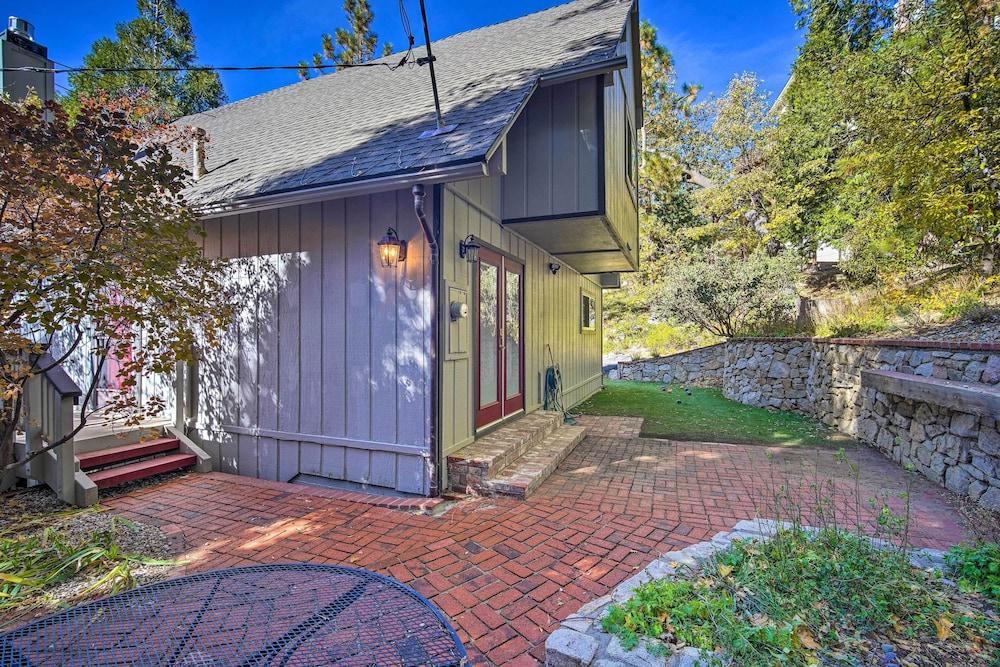 Lake Arrowhead Cabin w/ Game Room + Hot Tub!