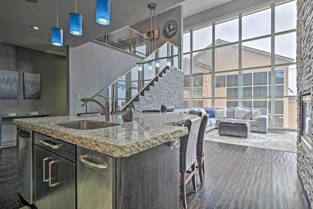 Luxe Brian Head Escape w/ Hot Tub & Mtn Views