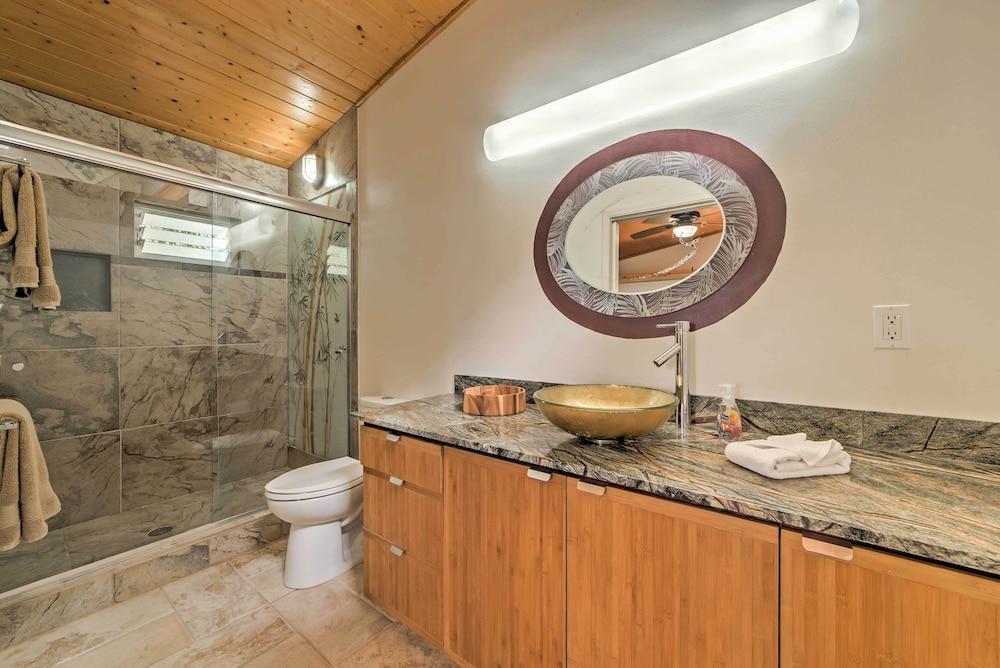 Direct Oceanfront, Big Island Home