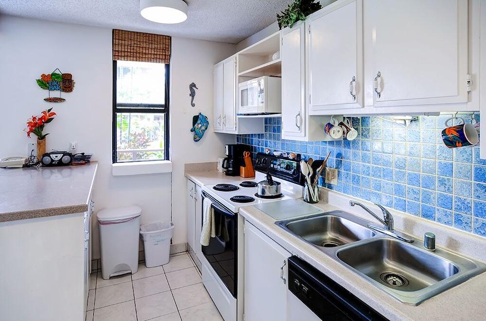 Oceanview Kailua-kona Condo With Private Balcony!