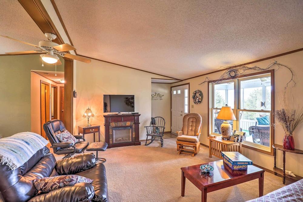 Finger Lakes Retreat w/ Sunroom, Fire Pit & Bbq!