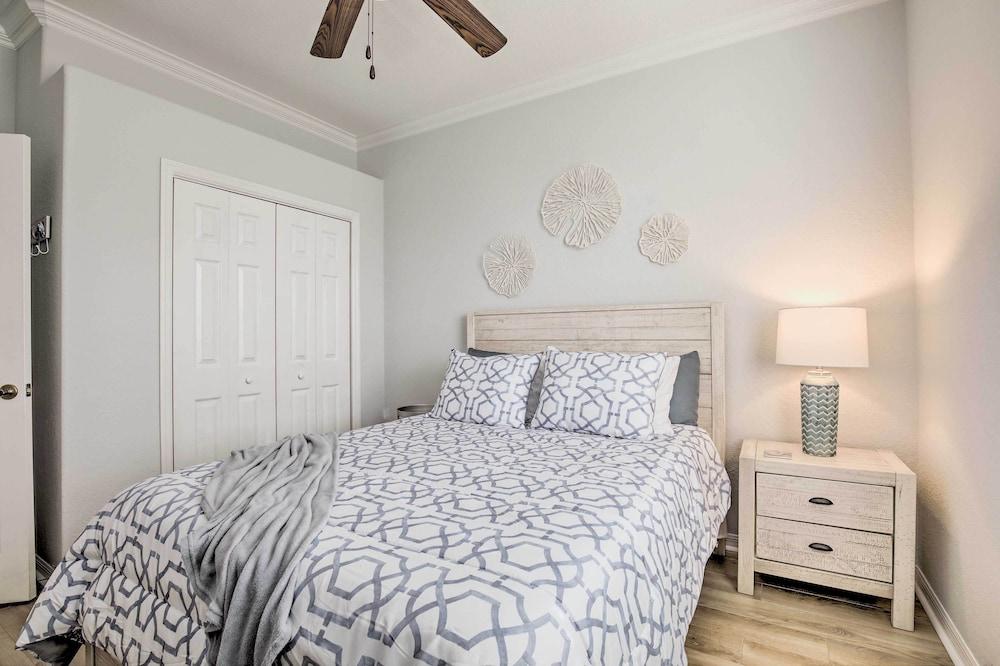 Heated Pool/spa & Dock: Apollo Beach Home on Canal