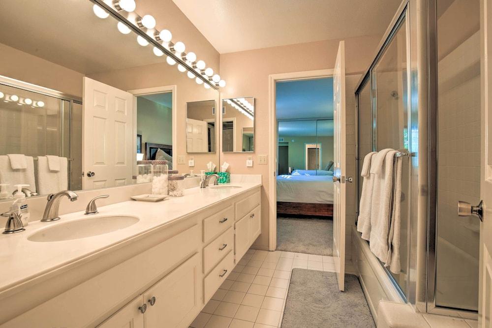 Golf Resort Getaway w/ Pool Access in Palm Desert