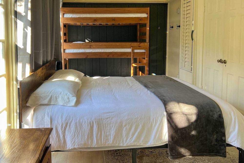 Boho-chic Home w/ Game Room Near Lake Gregory!