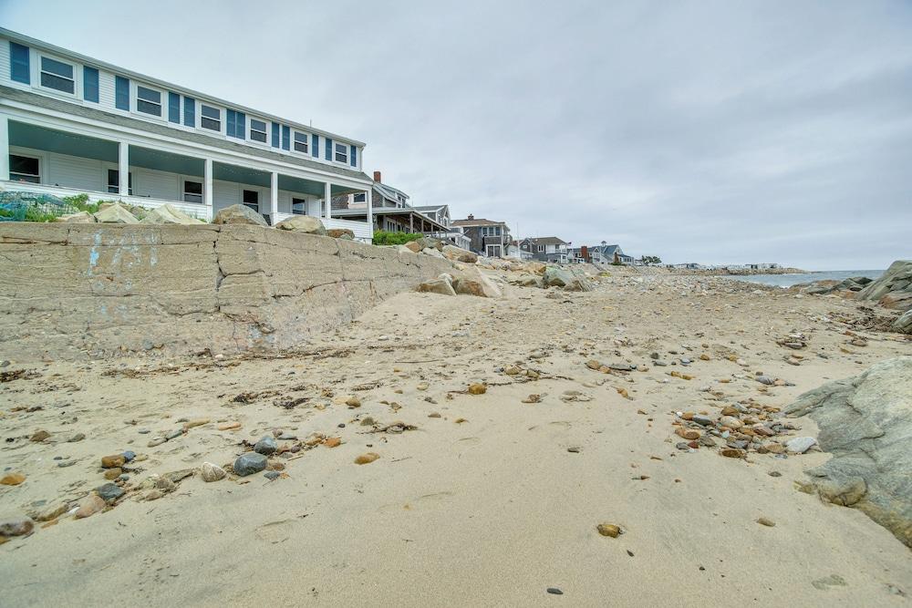 Historic Cottage w/ Beautiful Oceanfront View