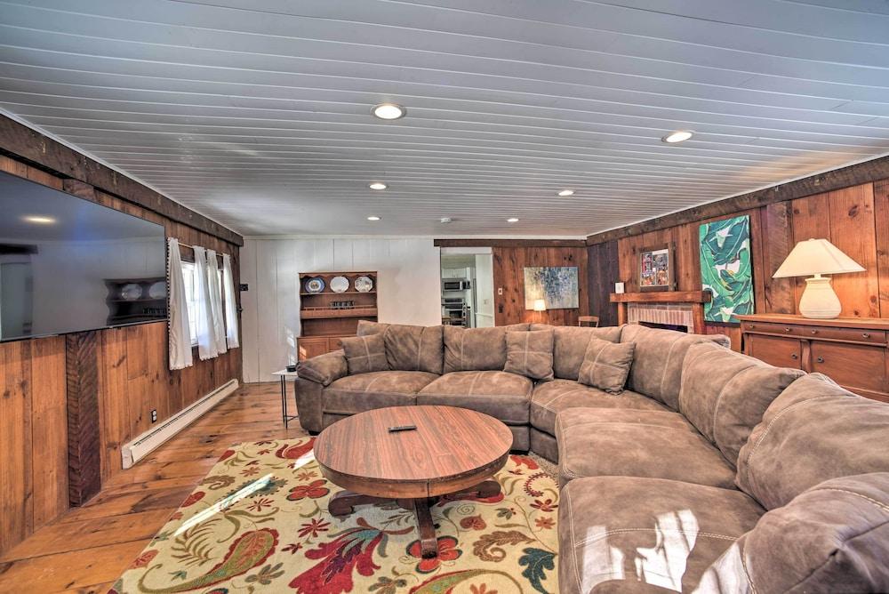 Cozy Great Barrington Home ~ 1 Mi to Ski Resort!