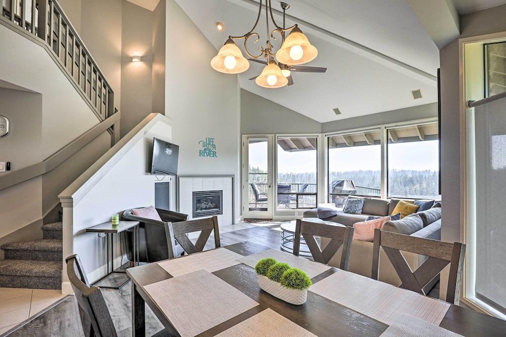 Hiking Trail & Hot Tub Access: Bend Condo w/ Deck