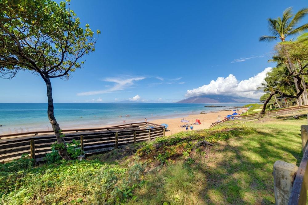 Snorkel at Kam Beach Steps From Chic Resort Condo!
