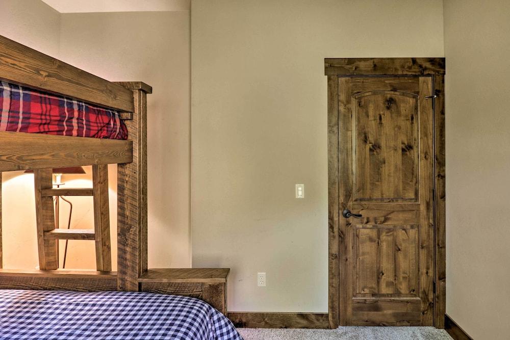 Walkable Bigfork Townhome: Fish, Hike & Ski!