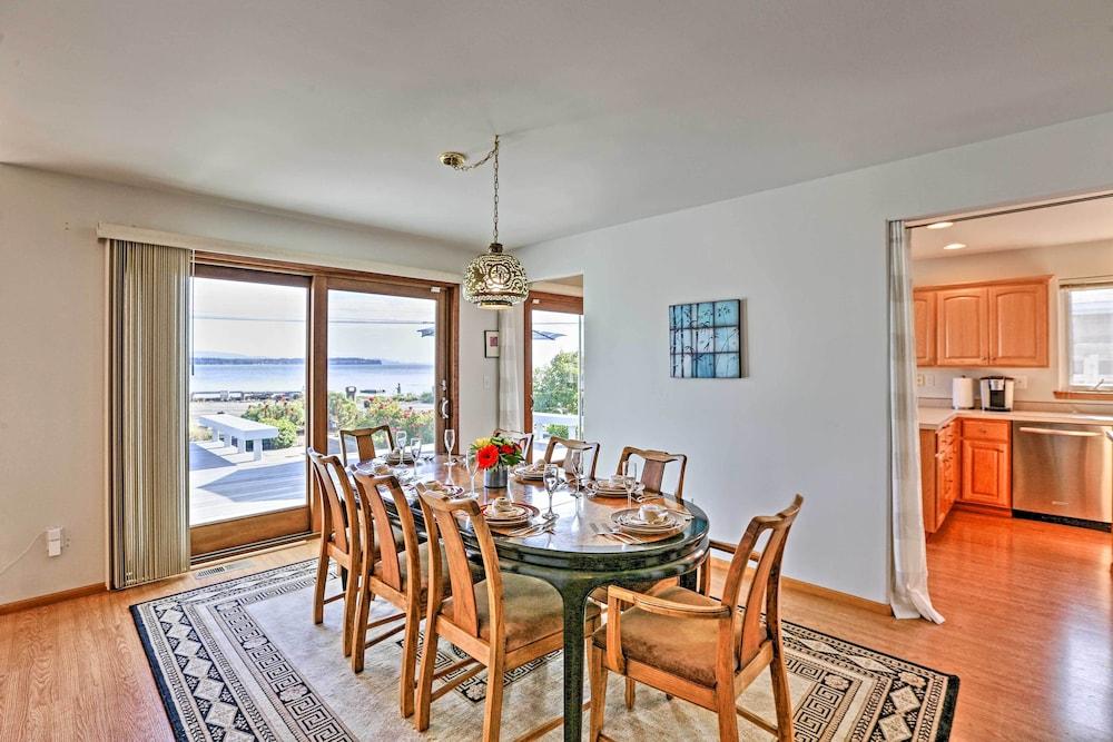 Birch Bay Waterfront Home - Steps to Beach!