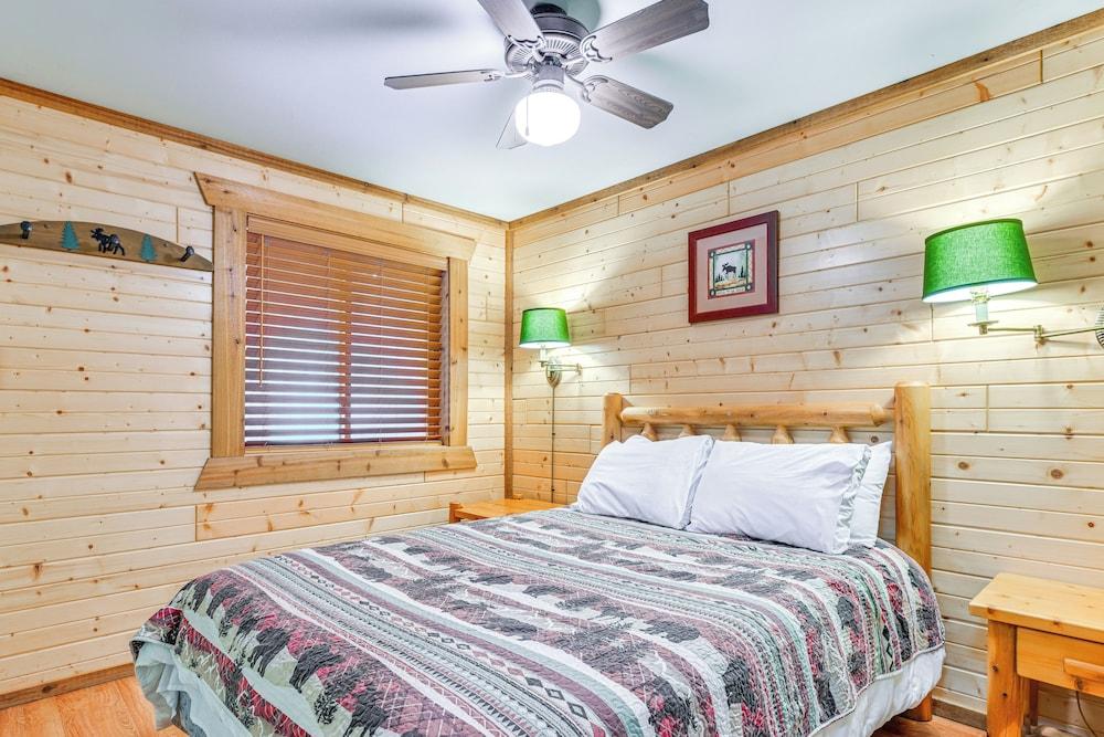 Three Bears Resort Adventure Base w/ Lake Access