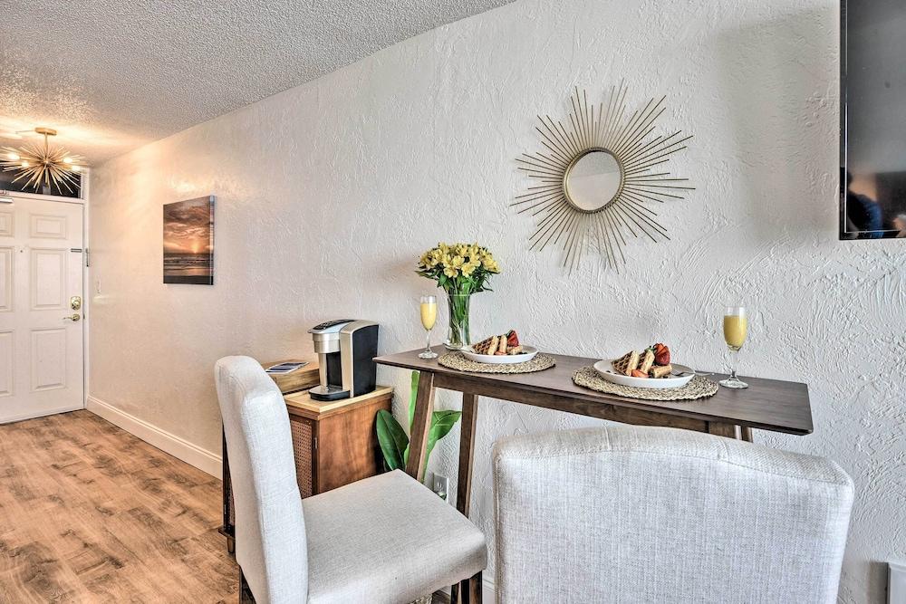 Oceanfront, Fourth-floor Condo on Daytona Beach!