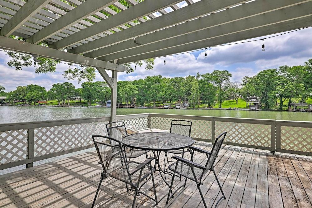 Seguin Home on Lake Placid w/ Boat Dock!