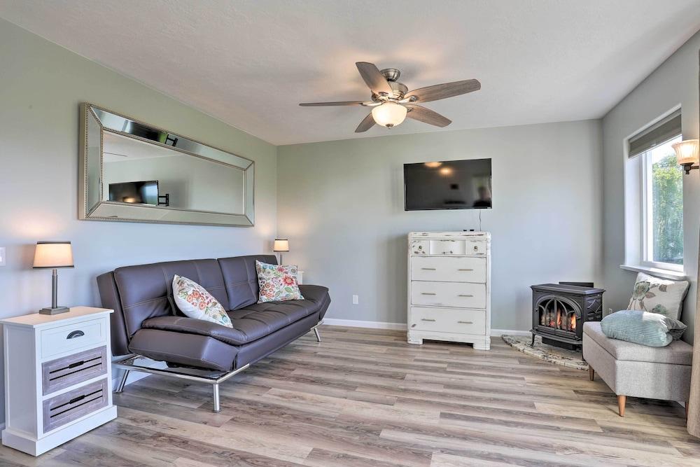 Secluded Palmer Home w/ Mountain Views!