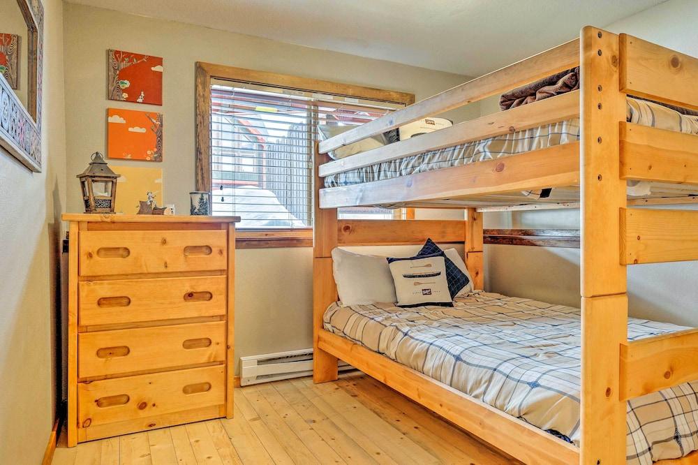 Silverthorne Home w/ Views: Walk to Trails!