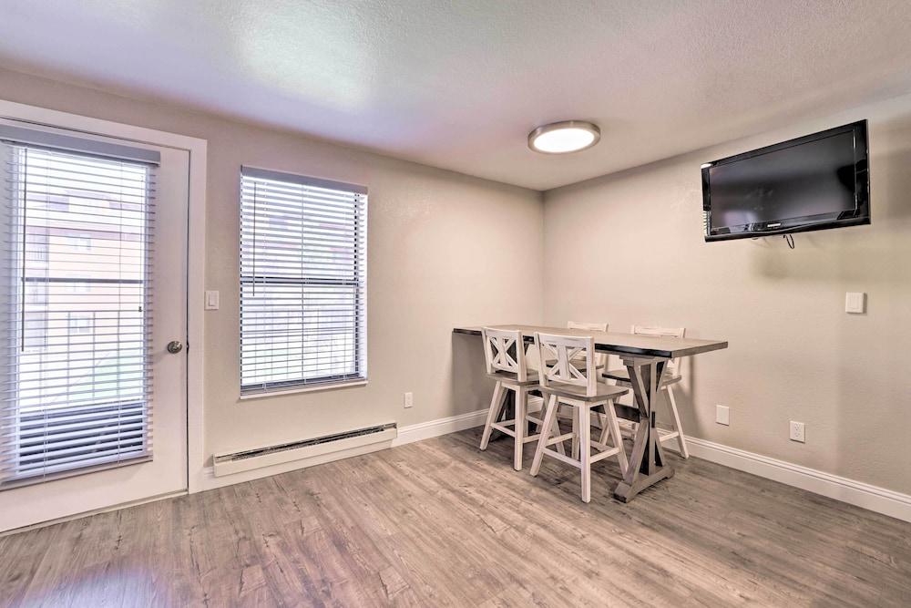 Cozy Studio w/ Balcony, Walk to Brian Head Resort!