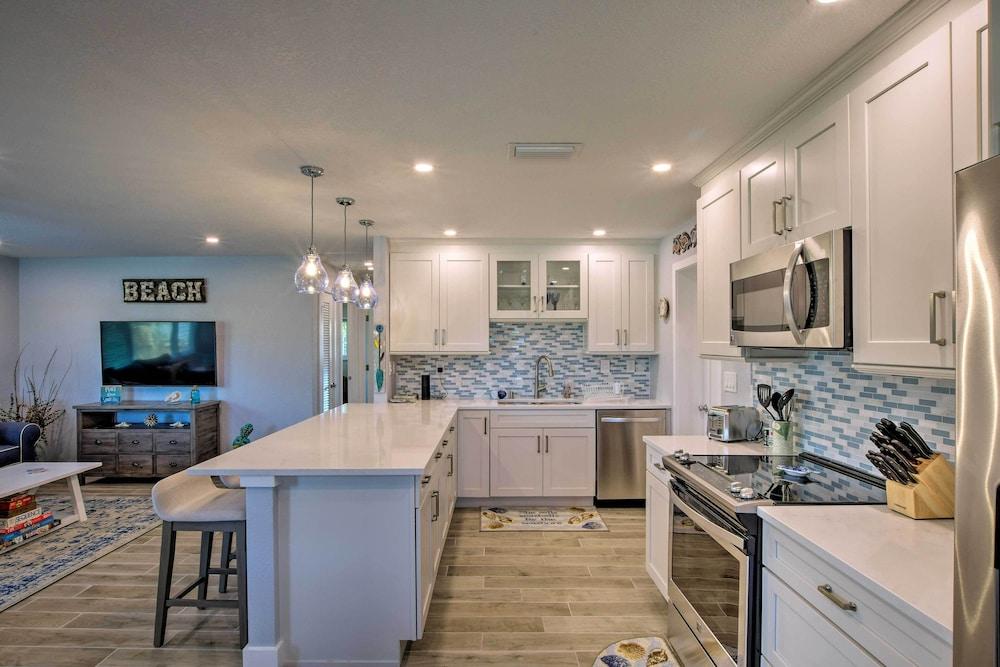 Tasteful Home w/ Patio + Grill < 2 Mi to Beach!