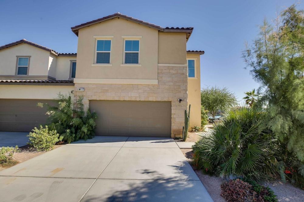 Lakefront Indio Villa: Private Pool & On-site Golf