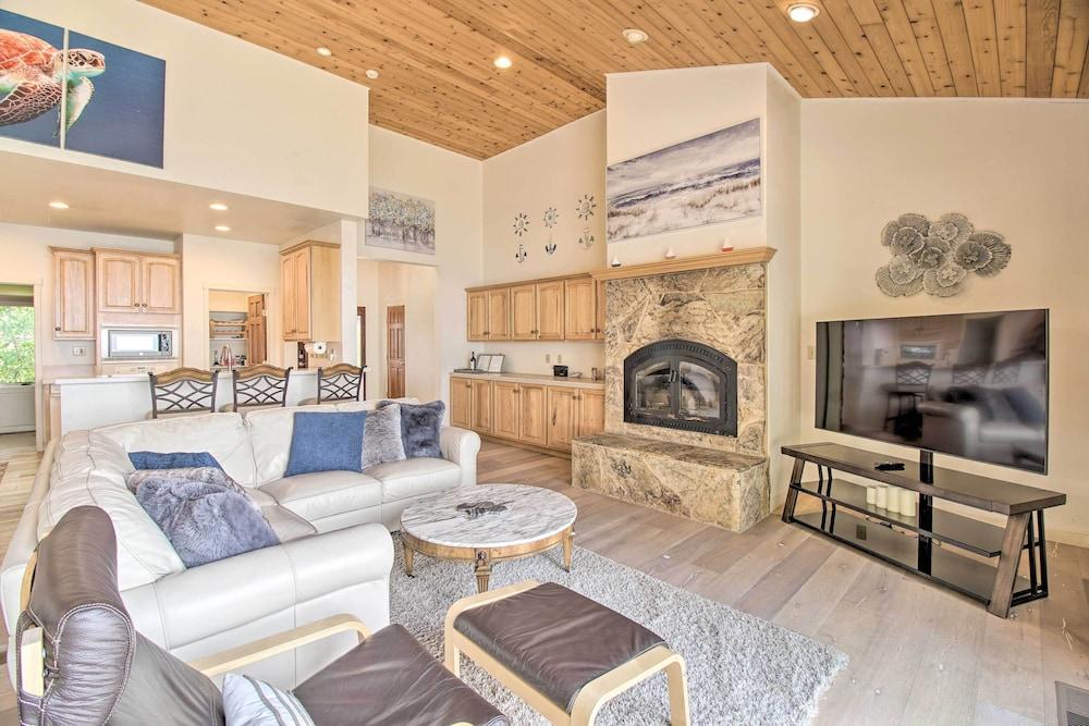 Oceanfront Point Arena House w/ Lovely Deck!