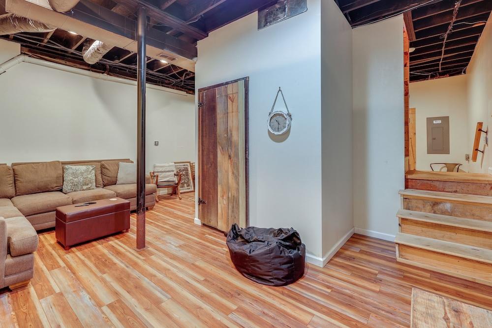 Cabin w/ Catch & Release Pond in Hueytown!