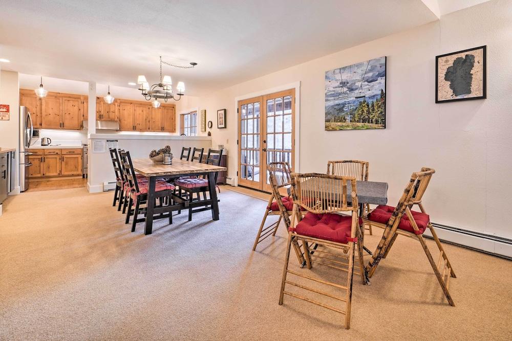 Furnished Deck: Cabin on Northstar Shuttle Route!