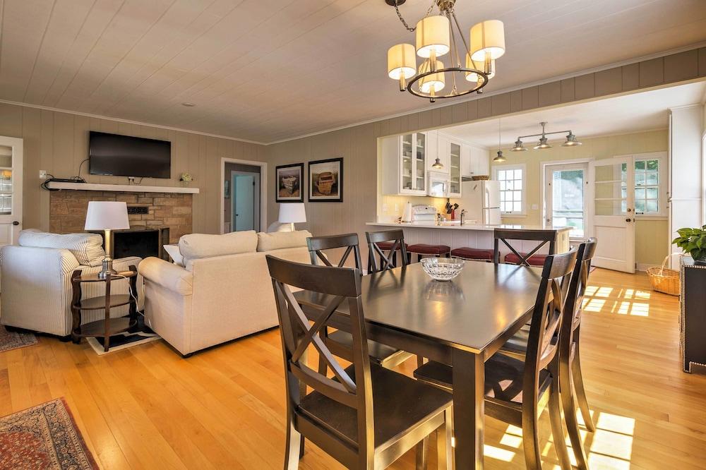 Boutique Home in Door County w/ Eagle Harbor Views