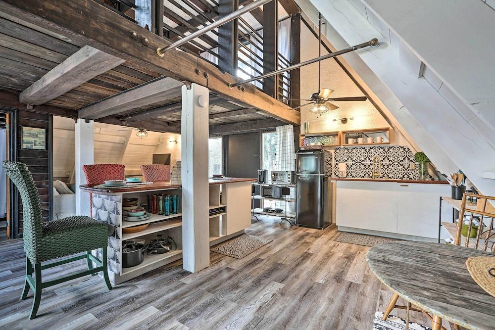 Authentic Clewiston Home w/ Outdoor Game Area